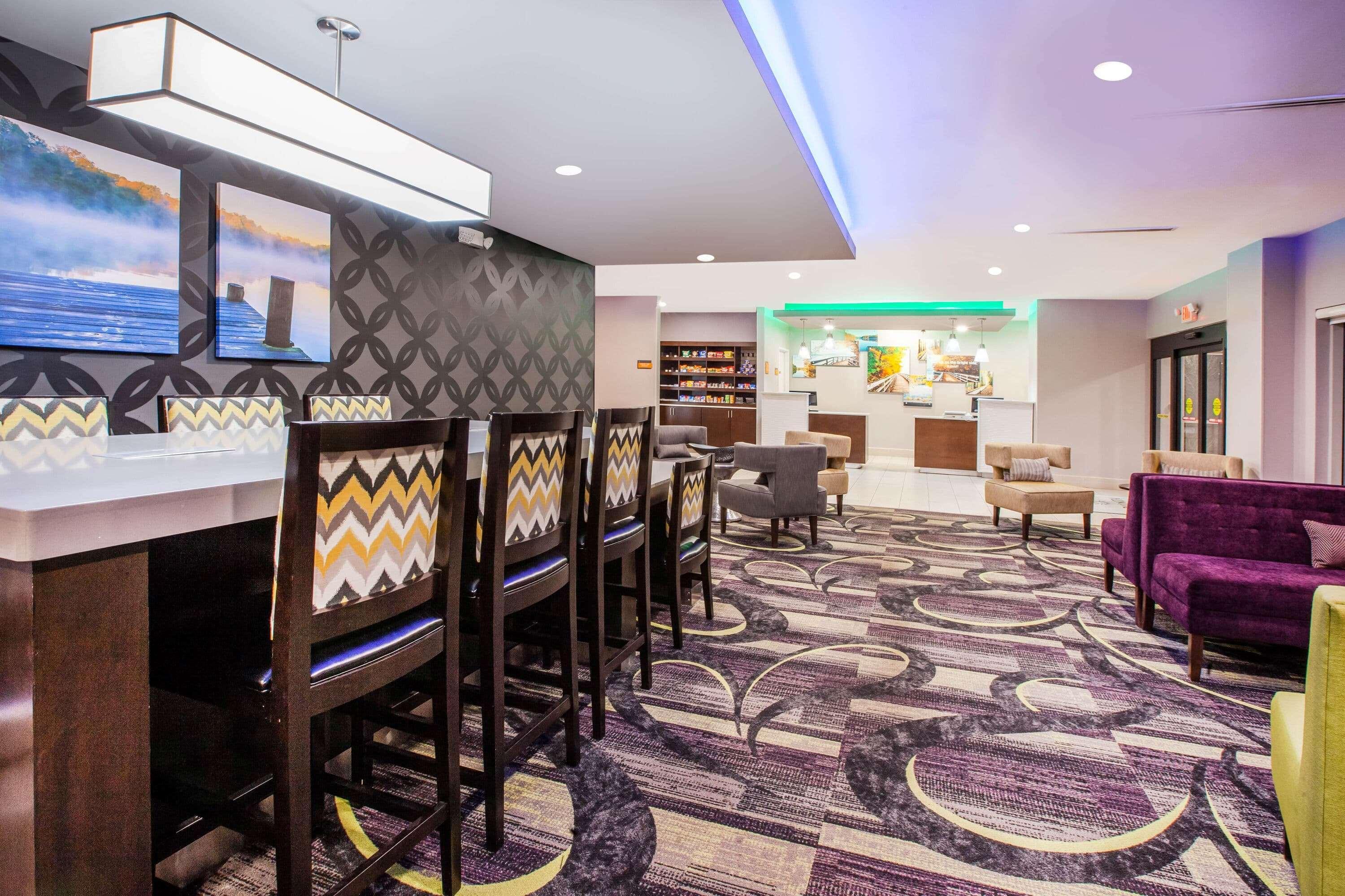 La Quinta Inn And Suites By Wyndham Elkhart Εξωτερικό φωτογραφία