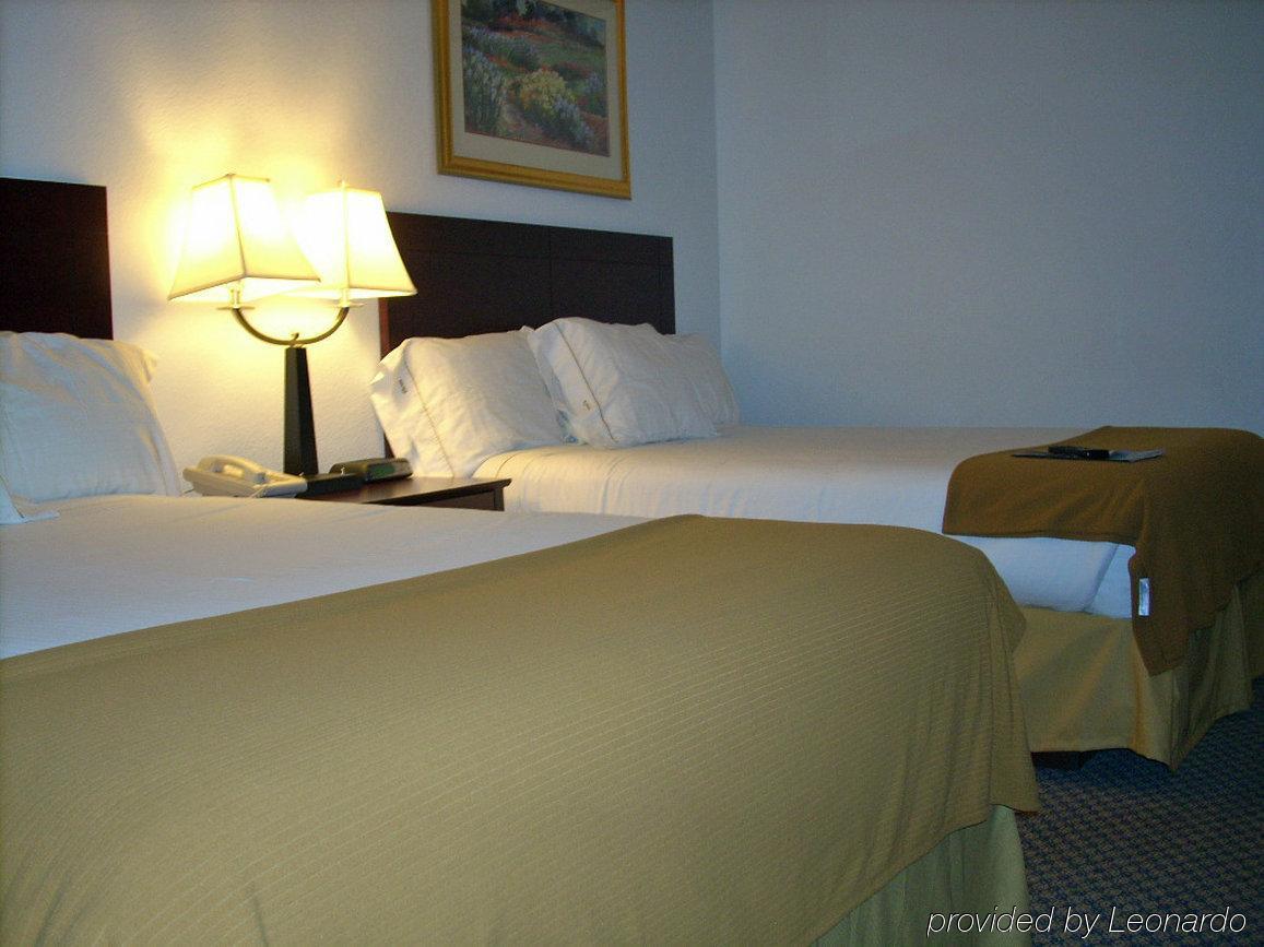 La Quinta Inn And Suites By Wyndham Elkhart Δωμάτιο φωτογραφία