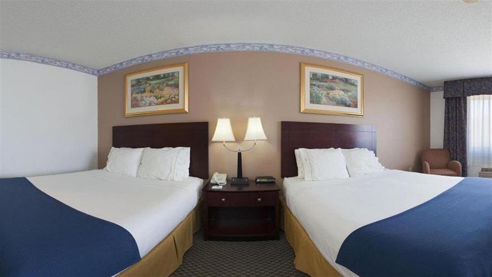 La Quinta Inn And Suites By Wyndham Elkhart Εξωτερικό φωτογραφία