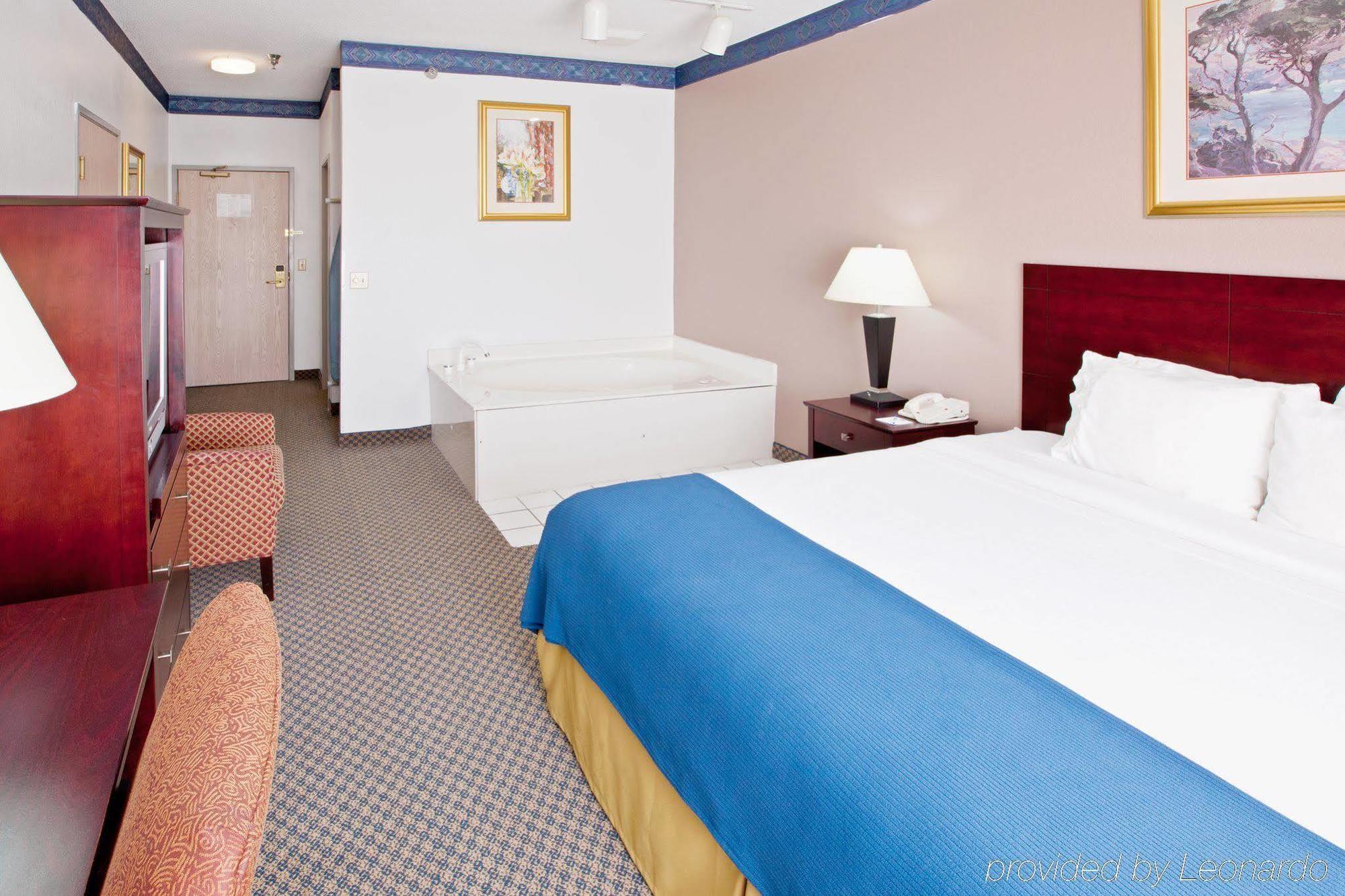 La Quinta Inn And Suites By Wyndham Elkhart Εξωτερικό φωτογραφία