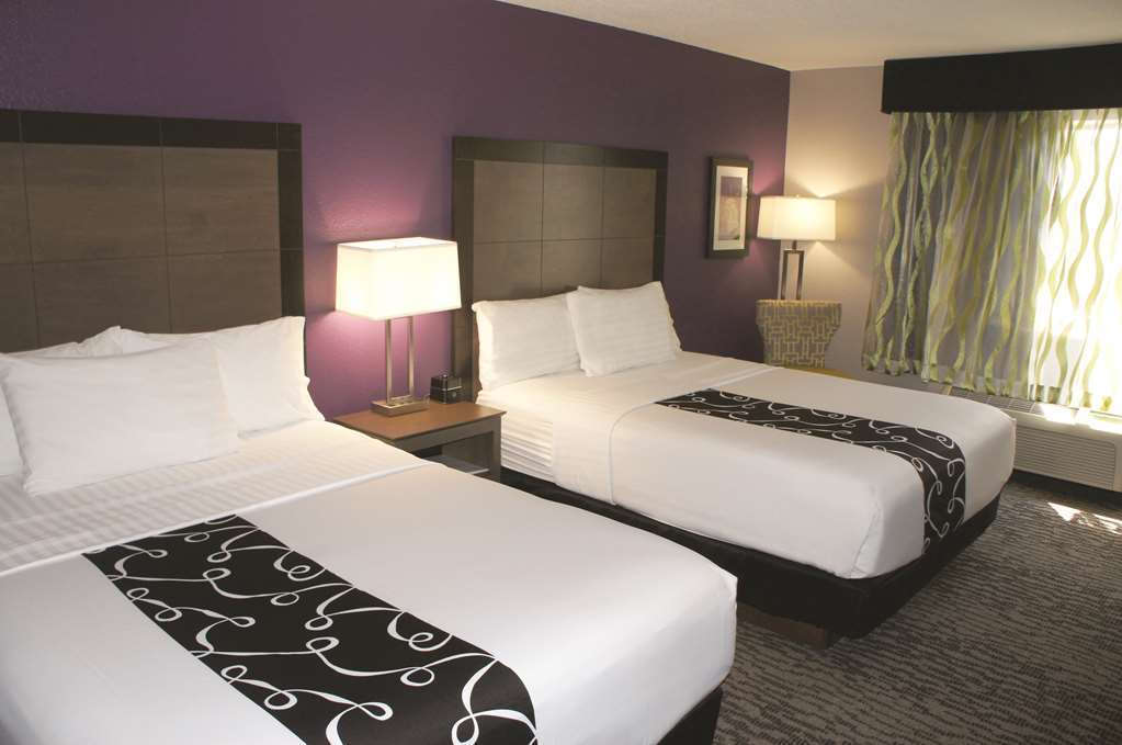 La Quinta Inn And Suites By Wyndham Elkhart Δωμάτιο φωτογραφία