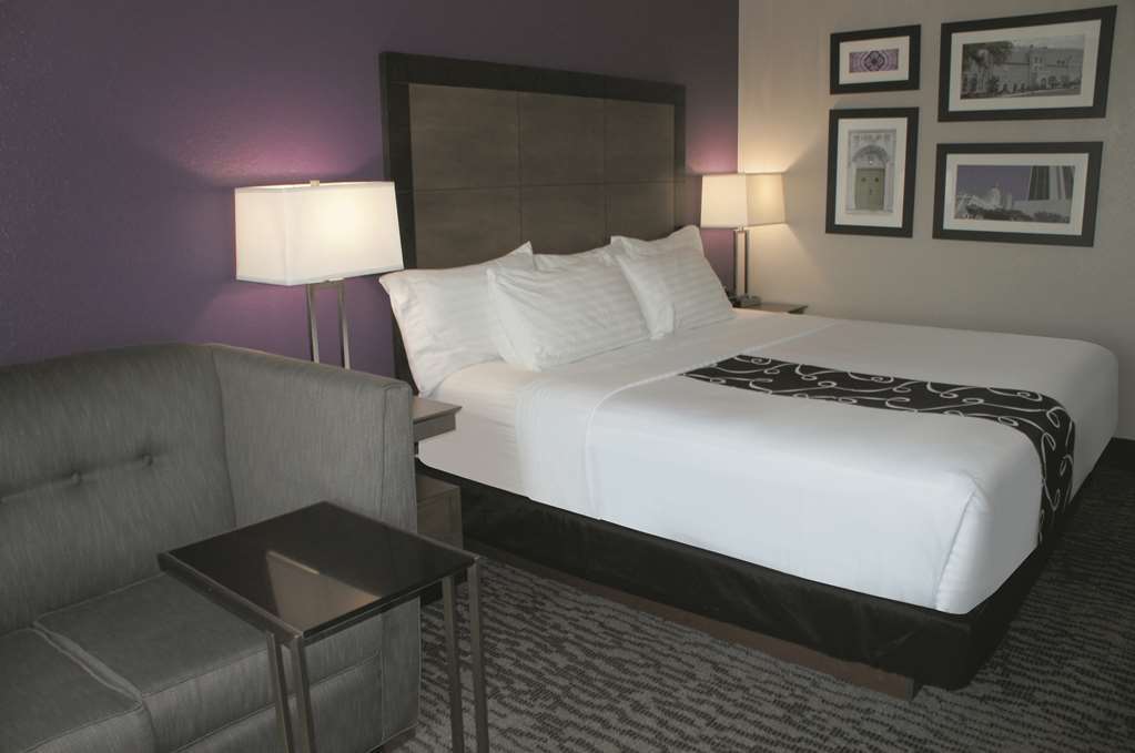 La Quinta Inn And Suites By Wyndham Elkhart Δωμάτιο φωτογραφία