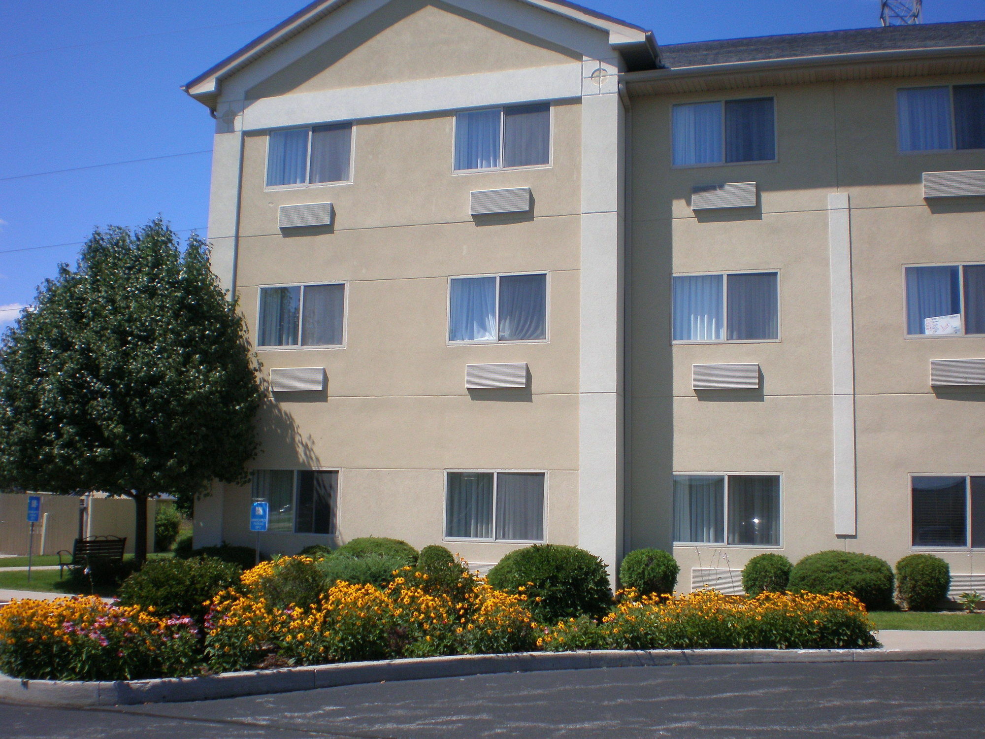 La Quinta Inn And Suites By Wyndham Elkhart Εξωτερικό φωτογραφία
