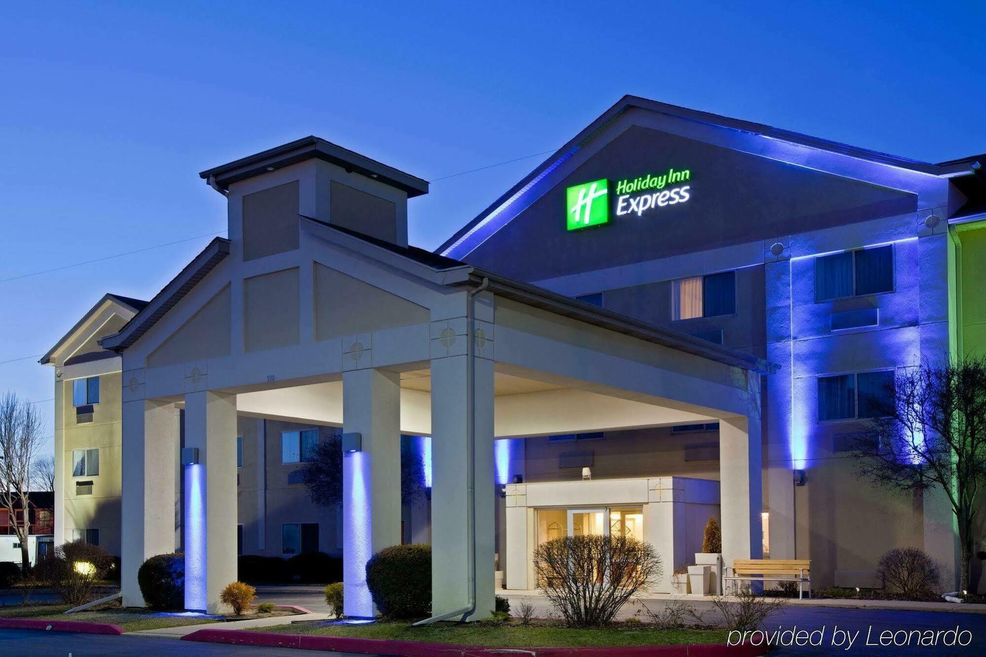 La Quinta Inn And Suites By Wyndham Elkhart Εξωτερικό φωτογραφία