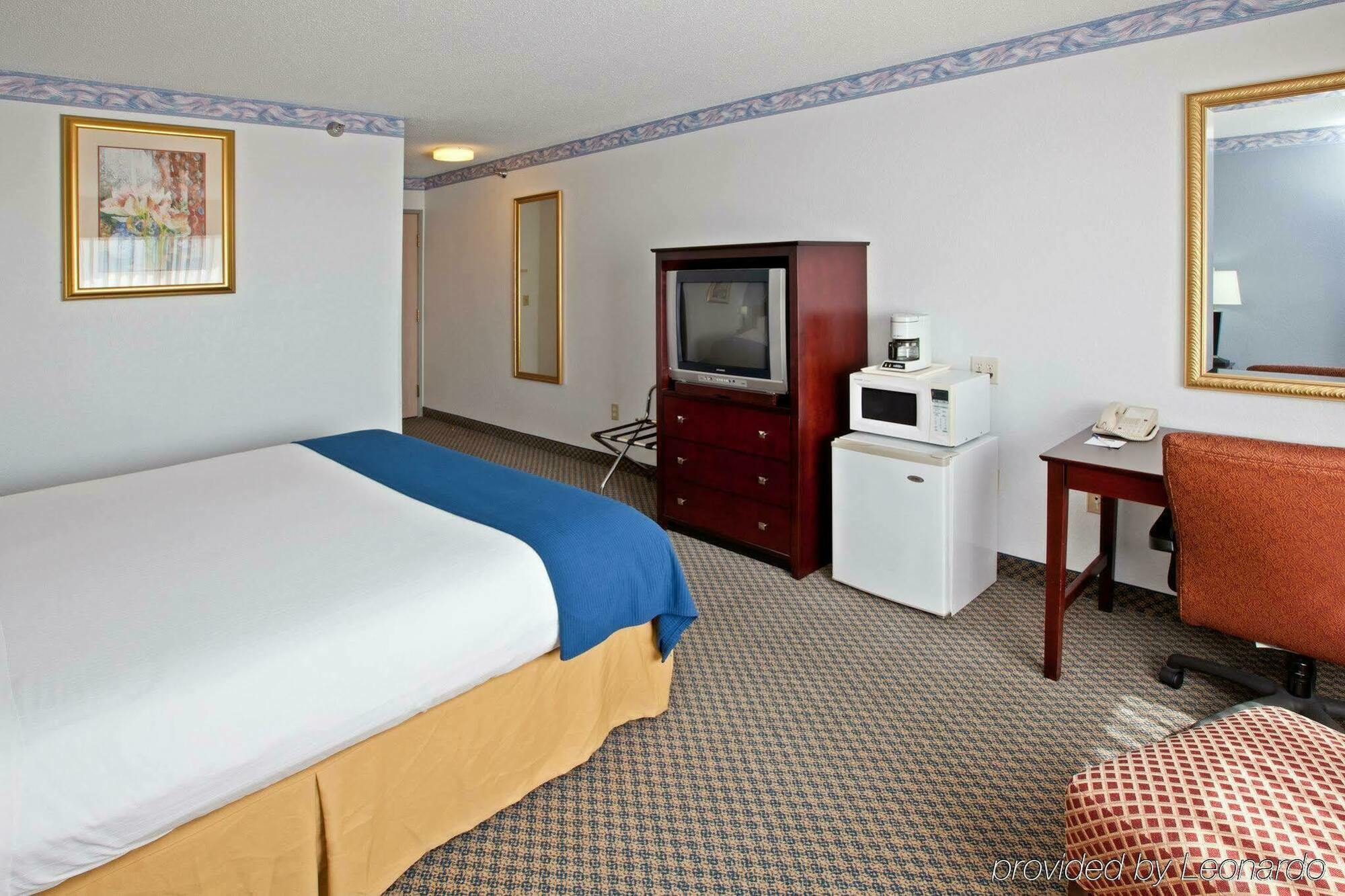 La Quinta Inn And Suites By Wyndham Elkhart Εξωτερικό φωτογραφία